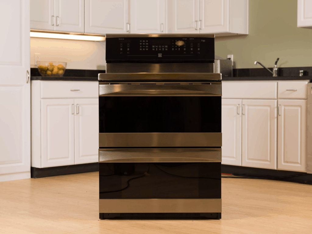 A high-energy efficient range oven