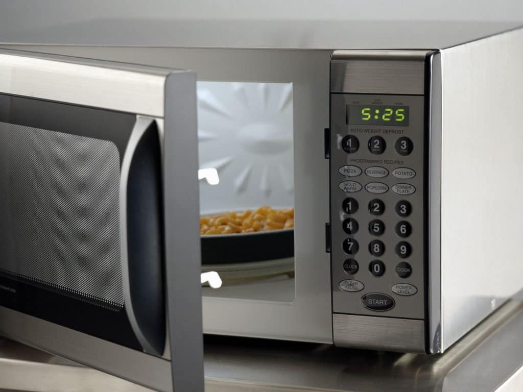  A good quality microwave oven can make a lot of difference for your cooking experience.